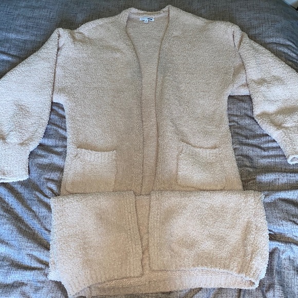 ‼️SOLD‼️super long and cozy cardigan - Picture 1 of 2